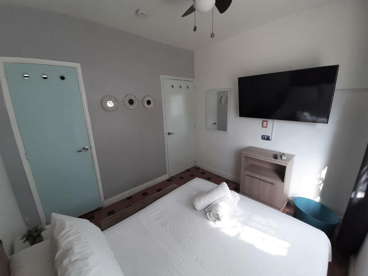 Noah Boutique Hostels Μεντεγίν Εξωτερικό φωτογραφία