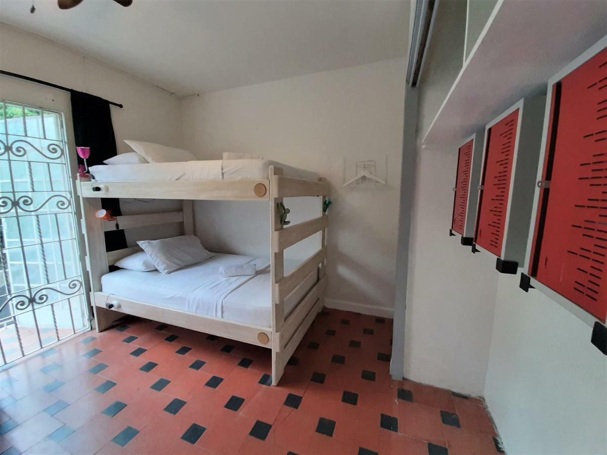 Noah Boutique Hostels Μεντεγίν Εξωτερικό φωτογραφία